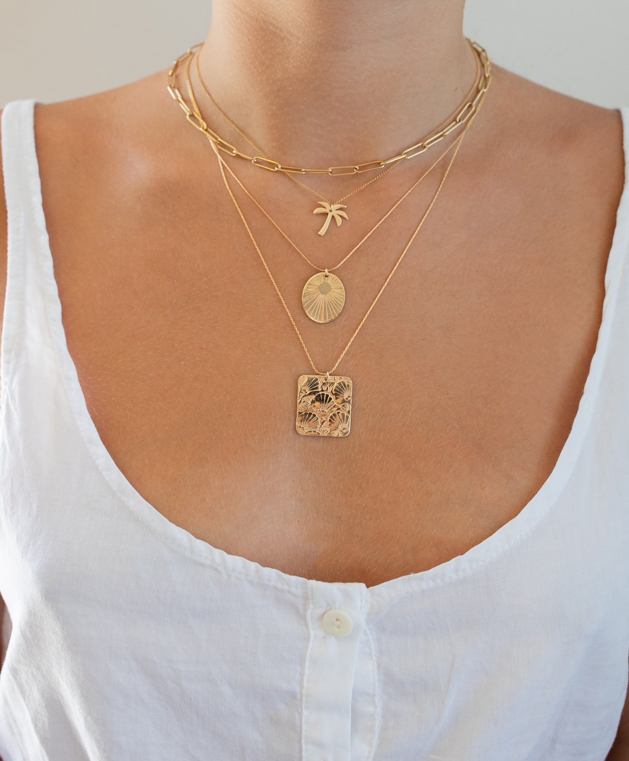 Glow Oval Necklace
